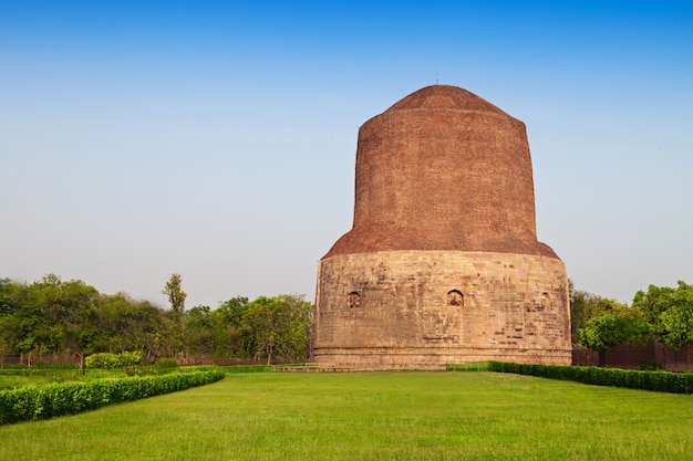 Dhamekh Stupa