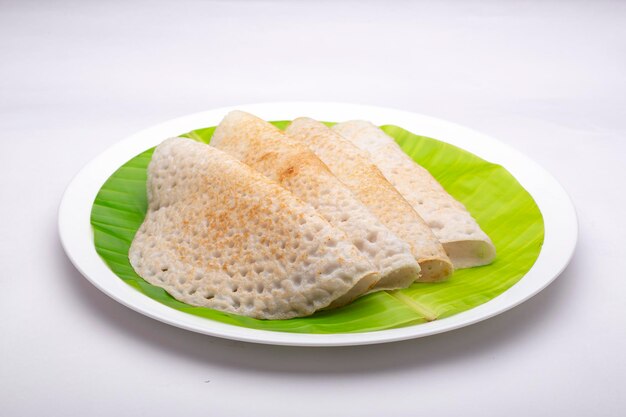 ドーサまたはThattuドーサの有名な南インドの朝食アイテム