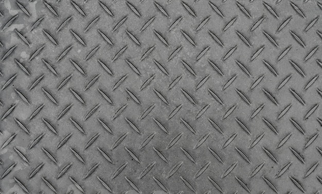 Diamond pattern metal plate