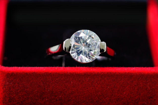 Photo diamond ring in red jewel box