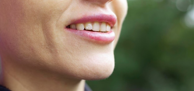 The diamond shines on the tooth Mouth closeup