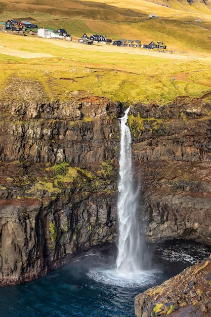 Dichtbij Gasadalur dorp en waterval Mulafossur. Vagar. Faeröer