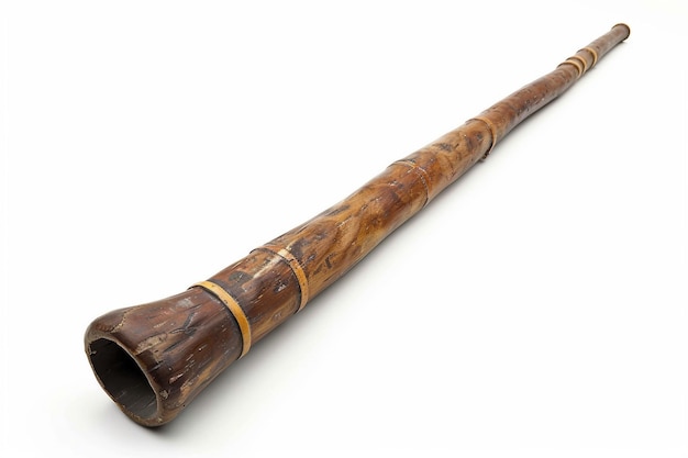 Фото Инструмент didgeridoo на белом фоне