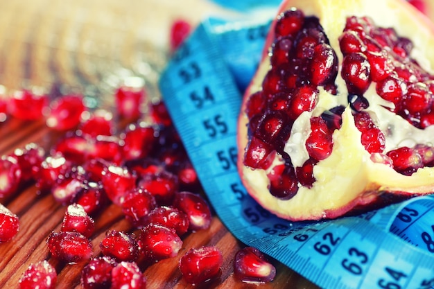 Photo diet mesaure fruit red pomegranate