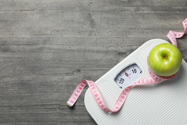 Состав здорового образа жизни для диеты и похудения с измерительной лентой для текста