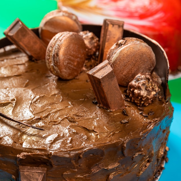 Foto torta di macaron al cioccolato bella diversa