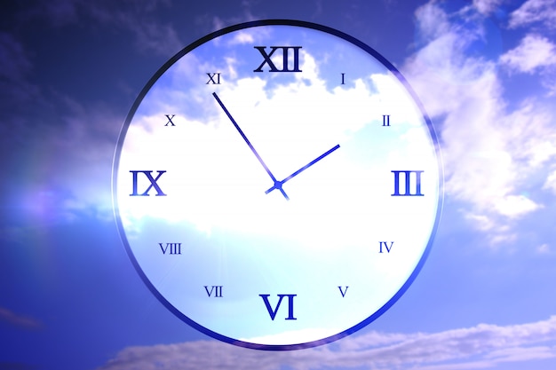 Orologio di numero romano generato digital sul fondo del cielo blu