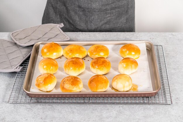 Dinner rolls