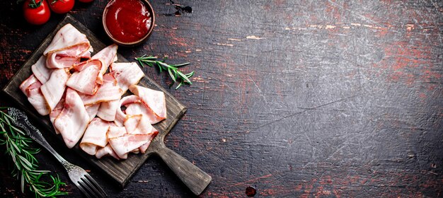 Foto direct boven de foto van het eten op tafel.