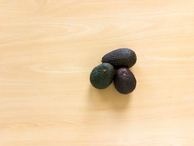 Photo directly above shot of avocados on table