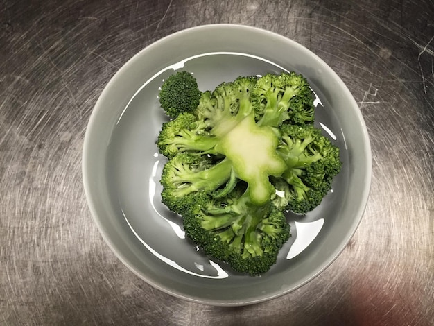 Foto direttamente sopra il colpo di cibo nel piatto