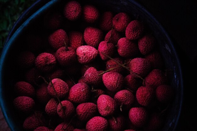 Foto direttamente sopra il colpo di frutta nel contenitore