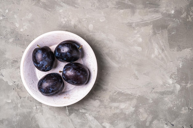 Photo directly above shot of fruits in bowl