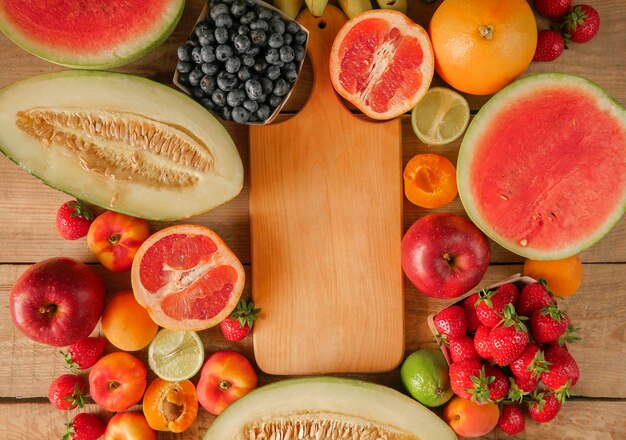 Photo directly above shot of fruits on table