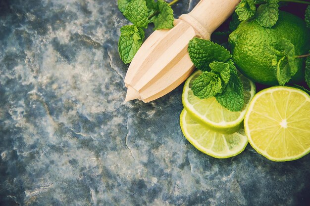 Foto direttamente sopra il colpo di frutta sul tavolo