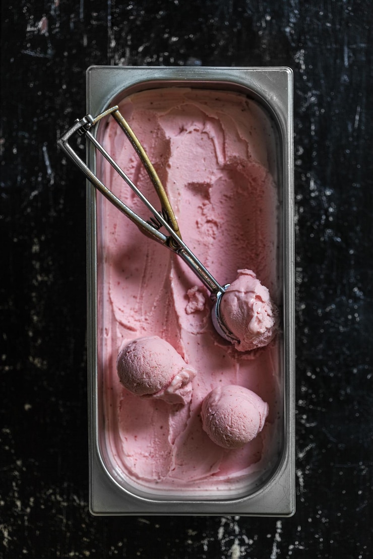 Photo directly above shot of ice cream on table