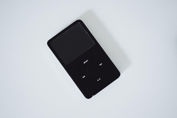 Photo 색 배경 에 있는 mp3 플레이어 의 바로 위 사진