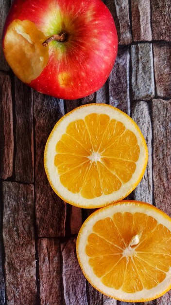 Photo directly above shot of orange slices on table