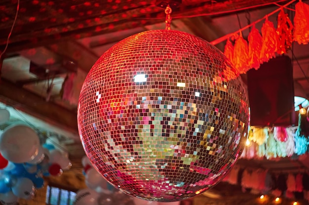 Disco ball with bright rays