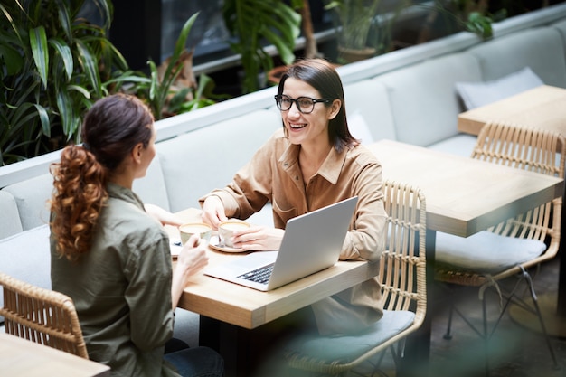 Discussing business over coffee