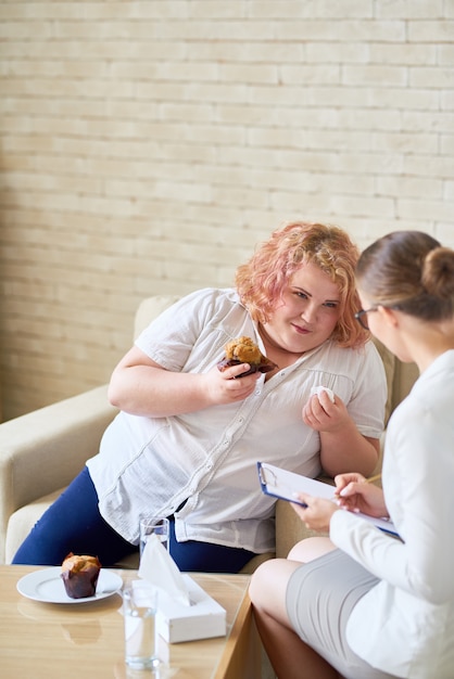 Discussing Eating Disorder with Psychologist