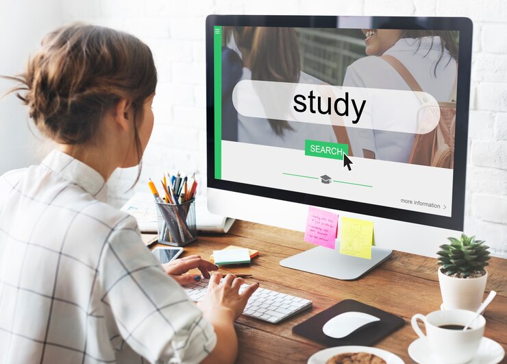 Photo distance learning online search interface