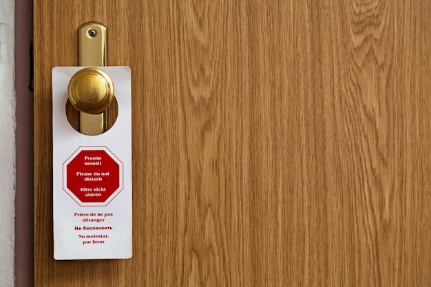 Photo do not disturb sign in 6 languages