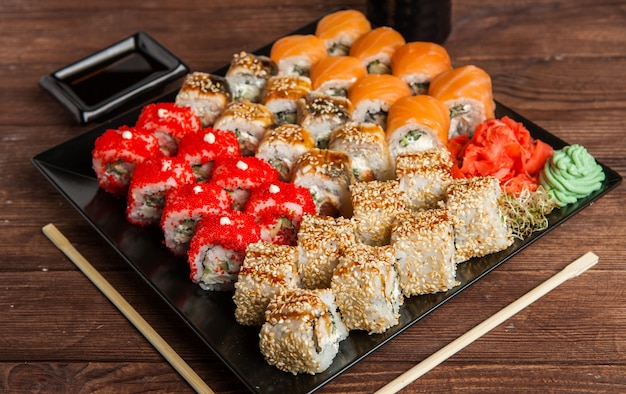 Diverse heerlijke soorten Sushi Rolls.