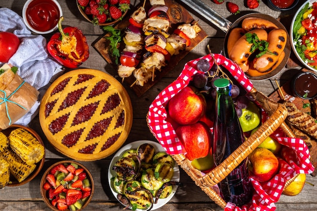 Diverse picknick eten en drinken