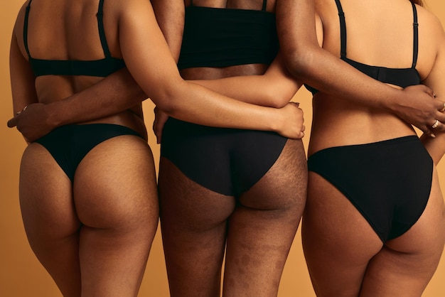 Photo diverse women with imperfect bodies