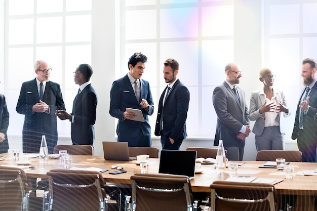 Diverse zakelijke opnames in een vergadering