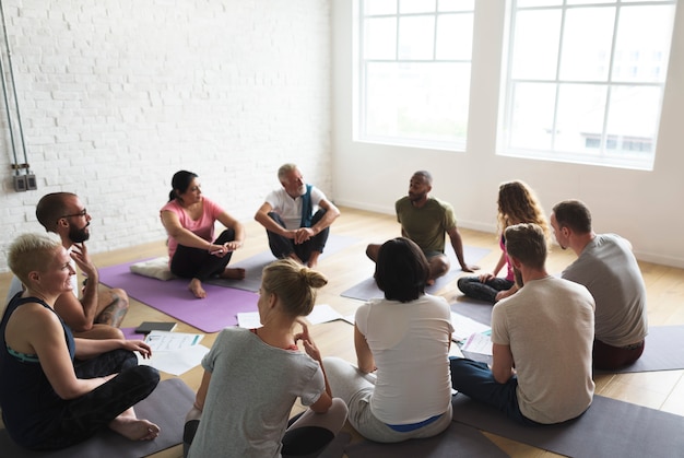 Photo diversity people exercise class relax concept