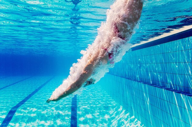 Diving in underwater