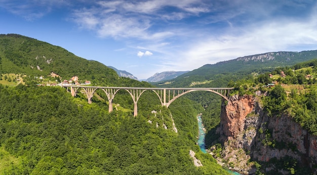 Djurdjevica Tara-brug in Montenegro