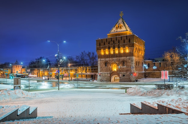 Torre dmitrievskaya del cremlino di nizhny novgorod