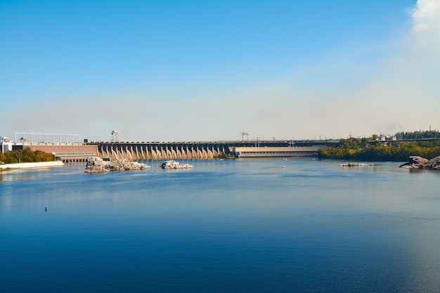 Dneproges-dam aan de rivier de Dnjepr in de stad Zaporozhye