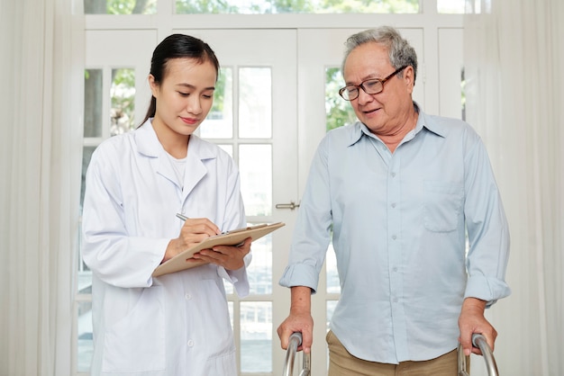 Doctor coming to patient's home