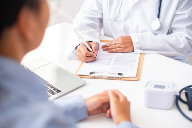 Doctor discussing with the patient