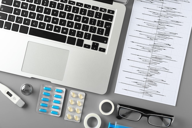 Photo doctor table with medical items flat lay