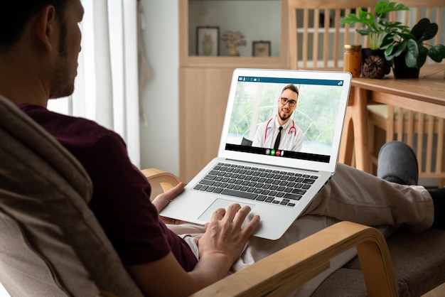 Видеозвонок врача онлайн с помощью модного программного приложения для телемедицины