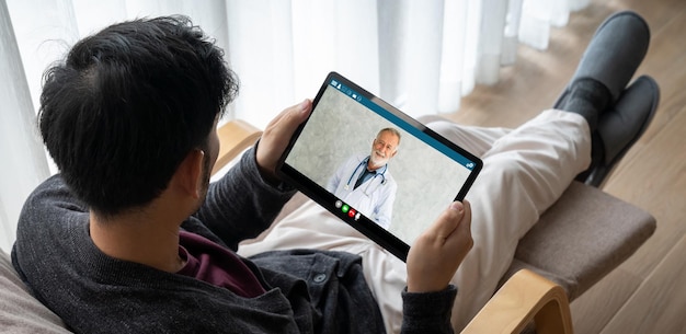 Doctor video call online by modish telemedicine software application