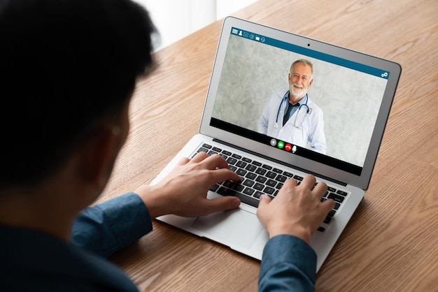 Doctor video call online by modish telemedicine software application