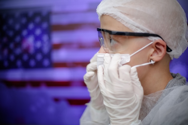 Photo doctor with mask protecting herself from the covid19 delta virus