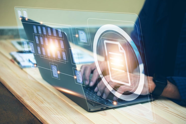 Photo 文件管理概念 企业家使用计算机进行文件管理概念在线文档数据库和数字文件存储系统或软件记录保存数据库技术