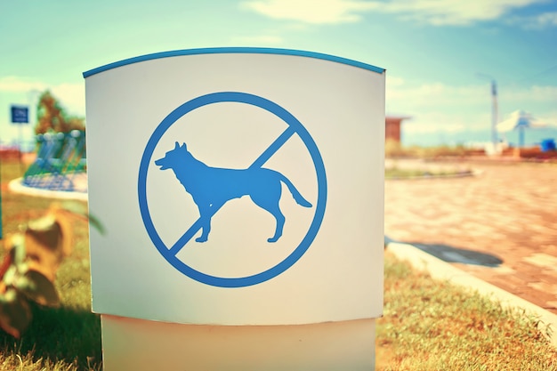 Dog prohibition sign