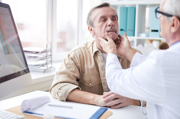 Doing neck lump examination