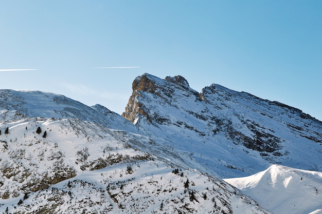 Dolomietbergen in sneeuw worden behandeld die