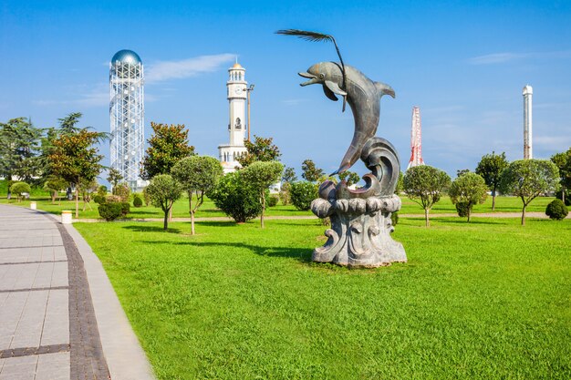 Dolpin-standbeeld, batumi