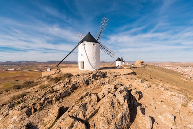 Consuegra, 톨레도, 스페인에있는 돈 키호테 풍차.