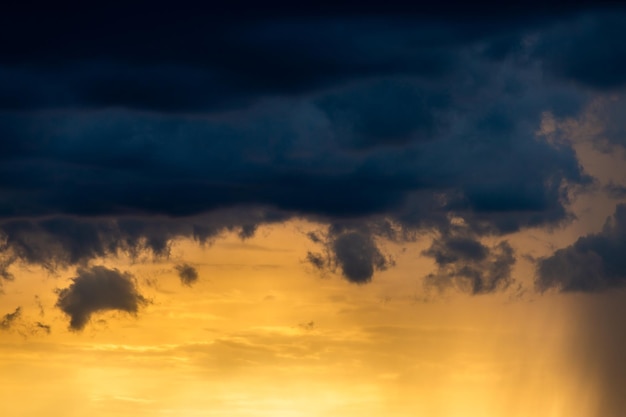 donder stormhemel Regenwolken